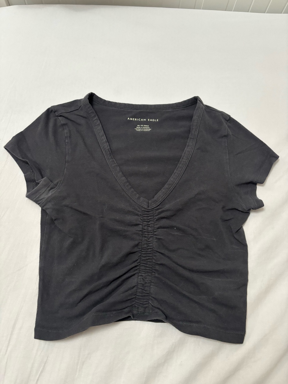 American Eagle Outfitters Black V-Neck Ruched Short Sleeve Tee